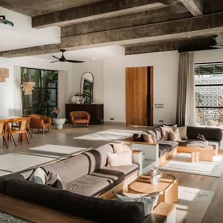 Nanuku House Villa