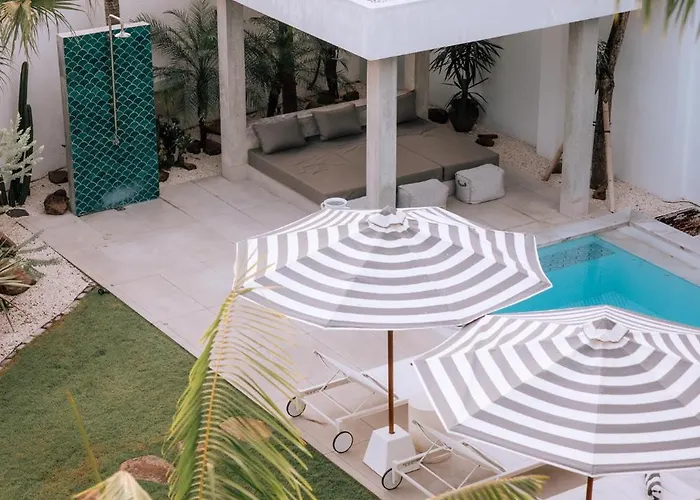 Nanuku House Villa Canggu (Bali)